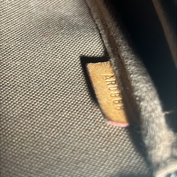 Louis Vuitton Pouch Bag Pochette Monogram ✅COA Included - Picture 15 of 16